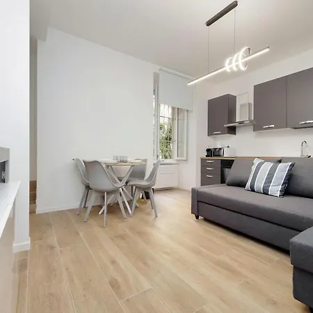 Ht Recina Bilo ローマ