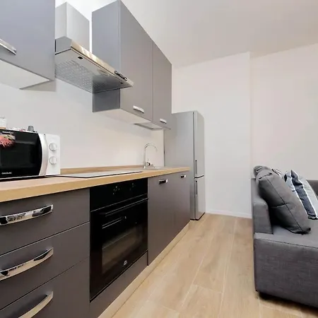 アパート Ht Recina Bilo ローマ