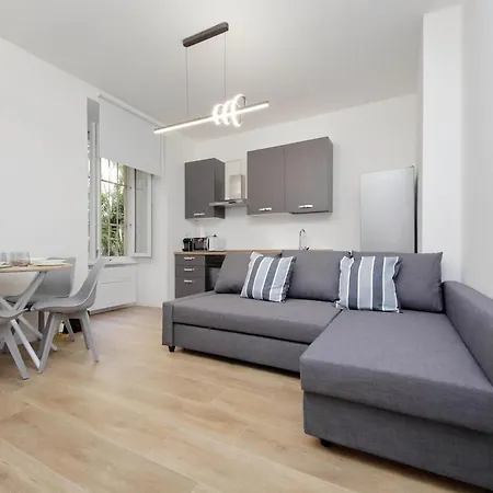 Apartment Ht Recina Bilo Rome